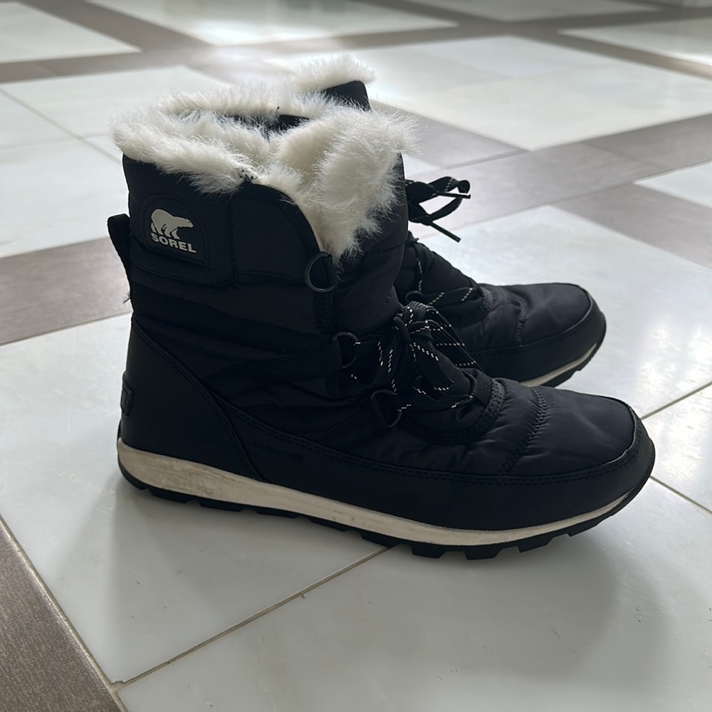 Women’s Sorel Winter Black Fur Waterproof Boots